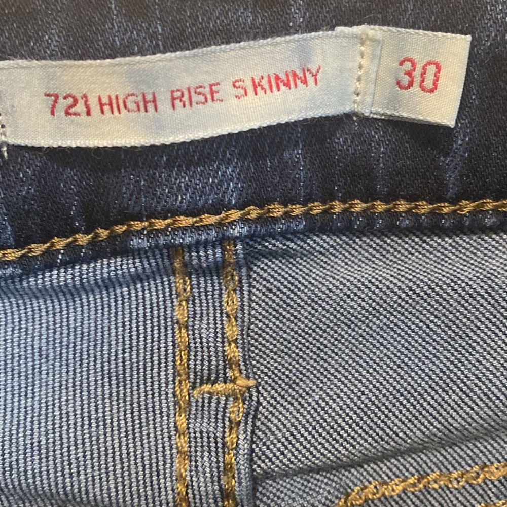 Levi’s 721 High Rise Skinny - Picture 3 of 9